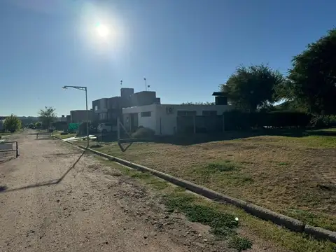 Terreno en Venta en Juana Koslay, USD 45.000