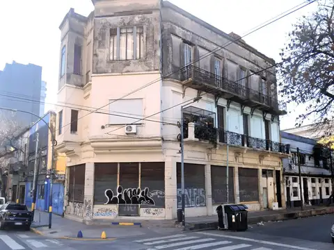 DEPARTAMENTO DE 3 AMBIENTES AL FRENTE CON BALCON