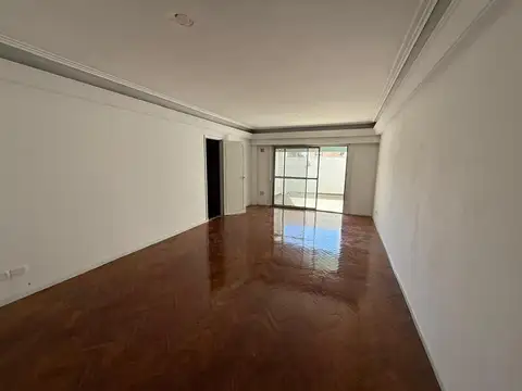 Av Mitre 2200, Piso 1°