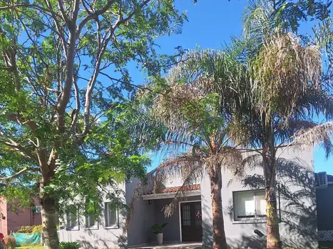 Venta Casa 4 amb. 900 M2 c/renta barrio Santa Teresa Villanueva Tigre