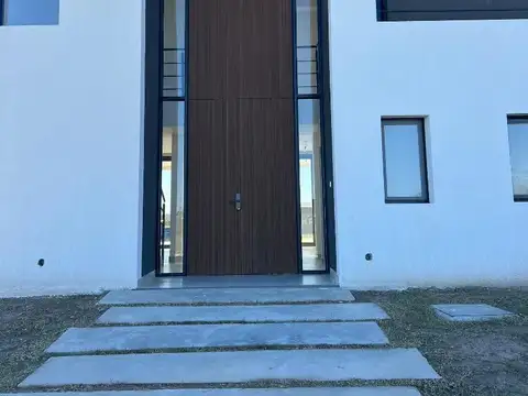 Casa venta Barrio NATIVAS Puertos del lago Escobar