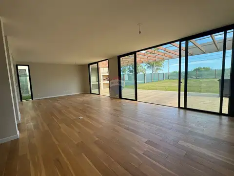 Casa en Alquiler en Canelones, USD 2.390