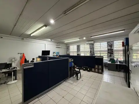 RETASADO GALPON 400M² ZONA INDUSTRIAL