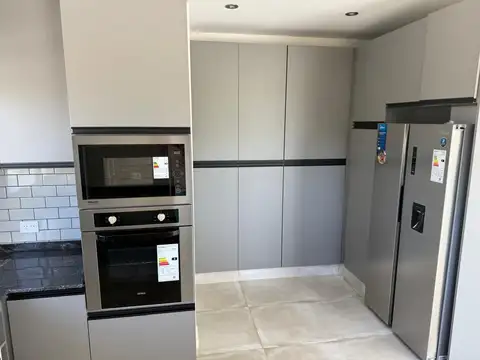 Casa en Alquiler en Ezeiza, USD 4.500