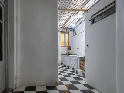 Depto Tipo Casa en Venta 40 años