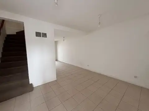 Depto Tipo Casa en Alquiler en San Antonio de Padua, $ 1.000.000