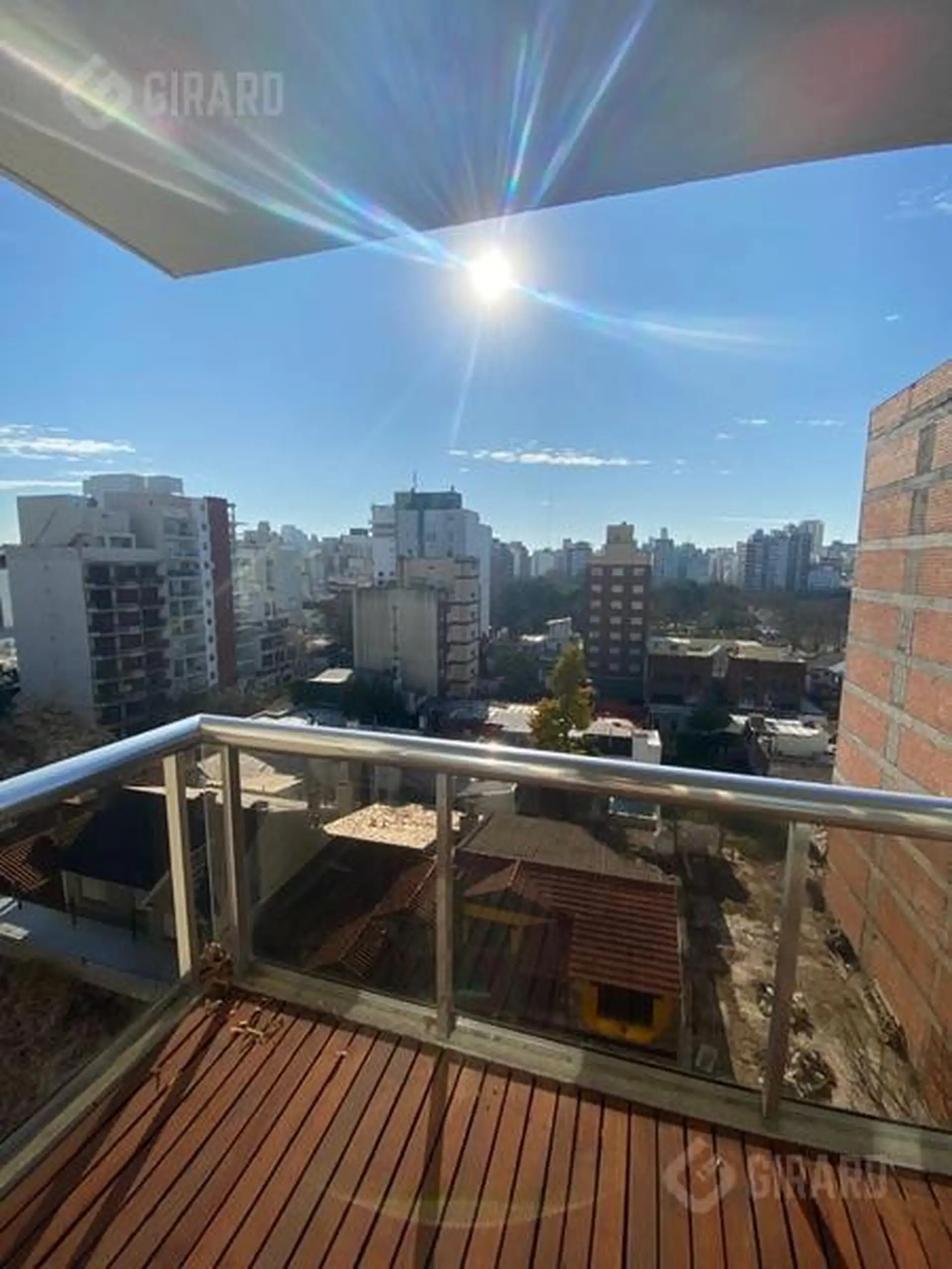 Moderno departamento en venta, zona Plaza Mitre.