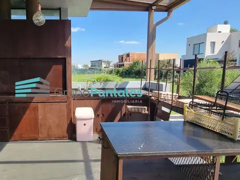 Casa en Venta 1 año