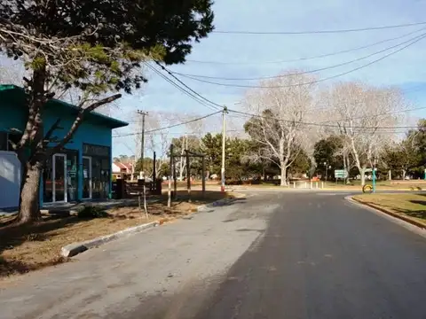 Avenida VII 100, Piso PB