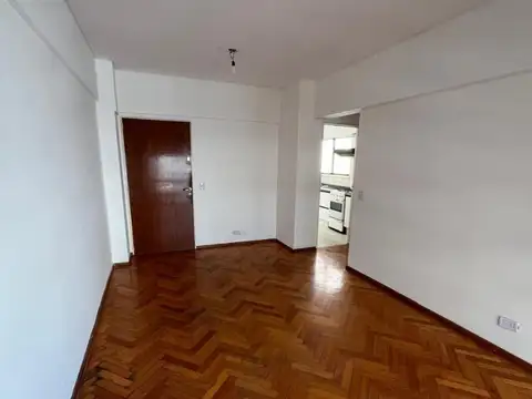 Alquiler departamento de 3 ambientes - FLORES