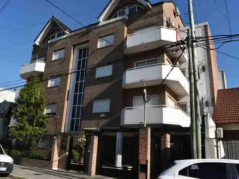 VENTA DPTO 4 AMBIENTES EN RAMOS MEJIA APTO CREDITO