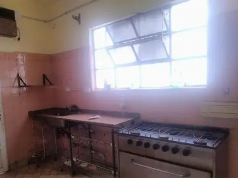 Necochea e/ Salvador Maria del Carril y Padre Varvello