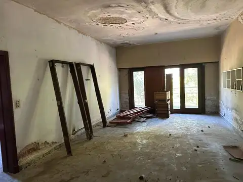 Local en Venta en Villa Adelina, USD 199.000