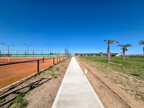 TERRENO DE 867m2 EN VENTA EN VIDA LAGOON - FUNES