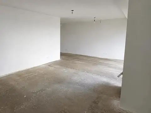 Alquiler de Local Comercial de 210 m² en Colegiales