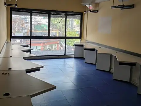 Oficina Monoambiente con 4 baños