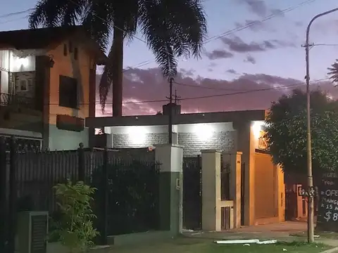 Depto Tipo Casa en Venta con 1 cocheras