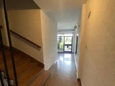 Av Lacarra 1300, Piso 2