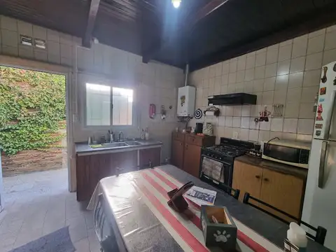 Casa 4 ambientes con 1 baño