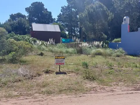 EXCELENTES LOTES EN MAR AZUL ZONA RESIDENCIAL.