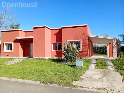 Casa en alquiler anual en La Cuesta – 3 dormitorios – Galería con parrilla – Lote central