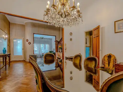 Casa en  lote propio - Ramon Falcon 1800 (entre Av. Carabobo y Pumacahua)