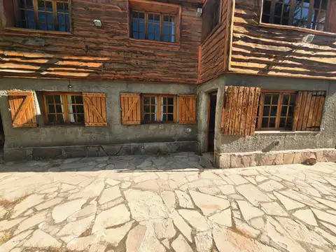 Depto Tipo Casa en Alquiler de 3 ambientes