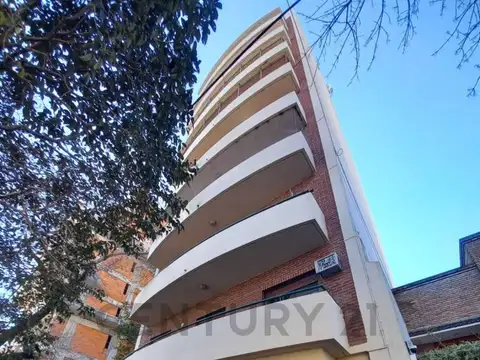 3 nº330 e/ 38 y 39 300, Piso 7