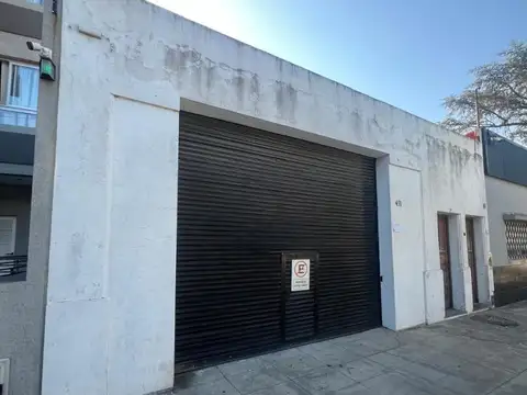 Venta de lote de 8.66x 54  ideal para edificio en Ciudadela
