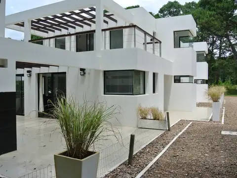 Complejo Solanas 100