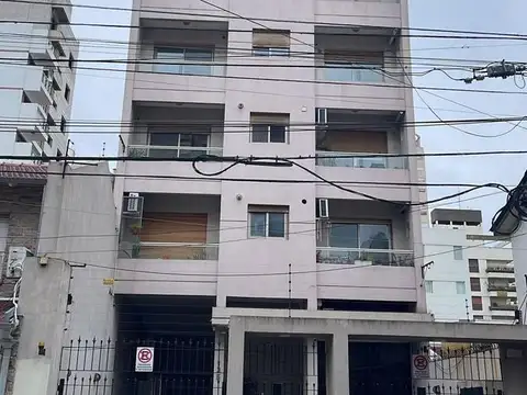 Departamento 4 ambientes con 2 cocheras y baulera en alquiler - Quilmes centro