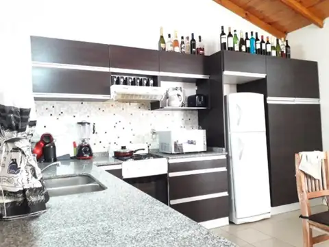 Casa 3 ambientes con 1 baño