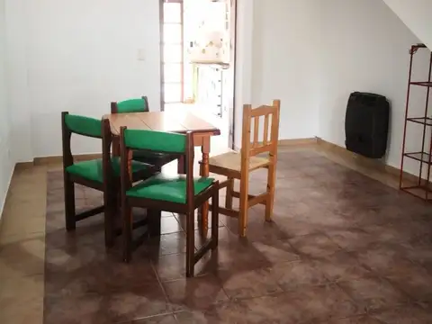 Casa 3 ambientes con 2 baños