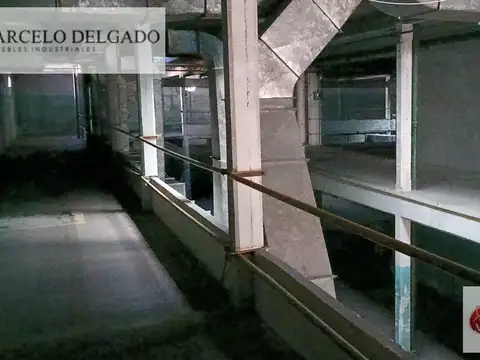 Depósito - Galpón de 1100 m2 en  Lomás del Mirador - ALQUILER - VENTA