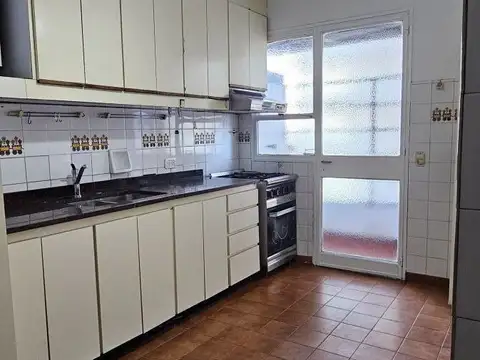 Departamento en Alquiler de 4 ambientes
