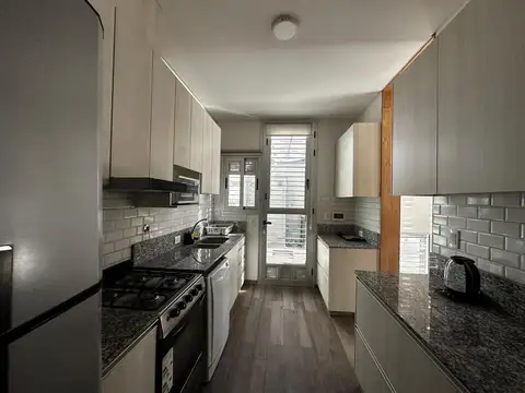 Depto Tipo Casa 4 ambientes con 2 baños