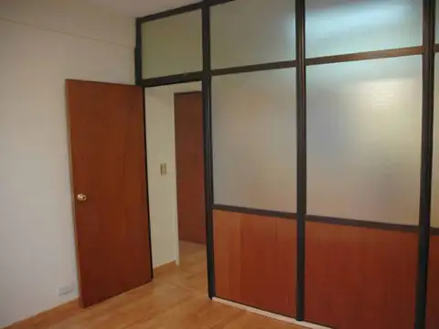 Oficina 3 ambientes con 1 baño