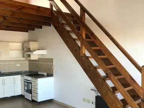 EXCELENTE OPORTUNIDAD 2 AMBIENTES  ESCUCHA OFERTA