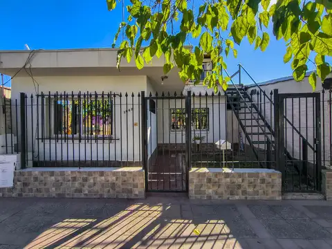 Casa con Departamento Independiente, Ideal Inversión. Con Tour Virtual.
