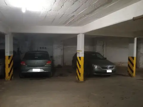 SE VENDE COCHERA CON AMPLIA BAULERA. 23M2 TOTAL. ¡NUEVA CBA!