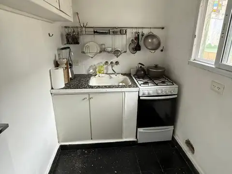VENTA PH 2 AMBIENTES 1 PISO POR ESCALERA LUMINOSO