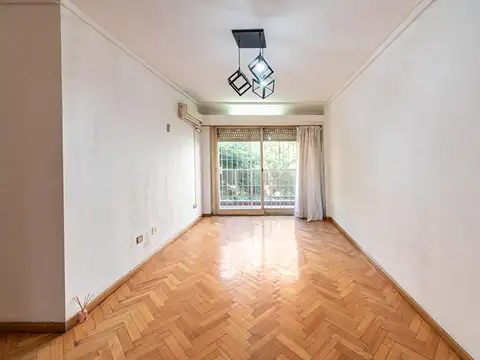 Venta Departamento 3 ambientes c/dependencia en Caballito Sur