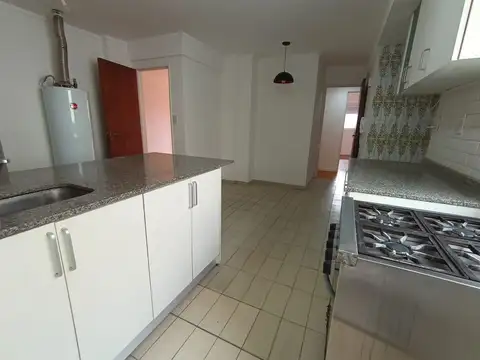 Departamento en Alquiler de 4 ambientes