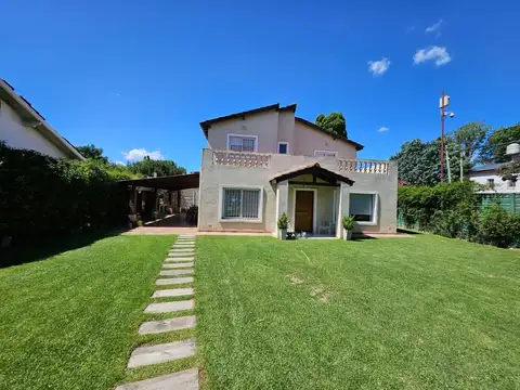 Casa 6 ambientes en venta en Del Viso — frente al Del Viso Day School