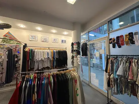 Local comercial en venta en galeria Rosario centro permuta