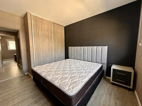 ALQUILER DEPARTAMENTO TRES AMBIENTES AMOBLADO Y EQUIPADO EN VILLA BOSCH