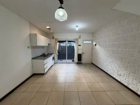 PH en alquiler. Terraza propia. 2 ambientes