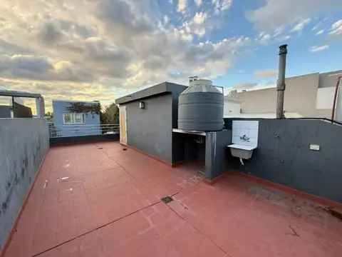 PH en alquiler. Terraza propia. 2 ambientes