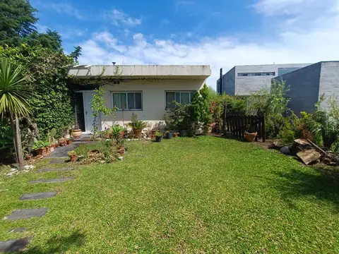 Boulevard de todos los Santos al 5600