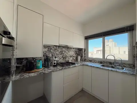 Departamento 4 ambientes con 2 baños